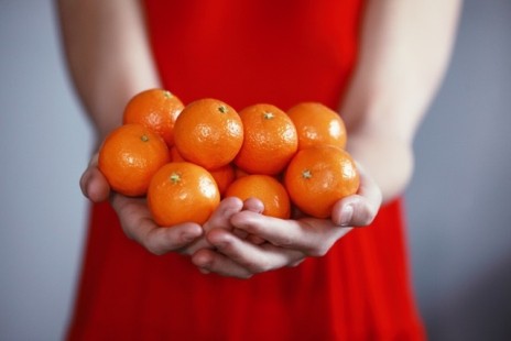 girl with oranges.jpg