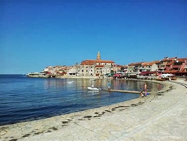 Umag beach picture.jpg